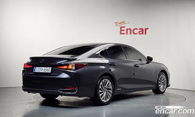 Lexus ES 2021 2.5 автомат (гидро), миниатюра 2