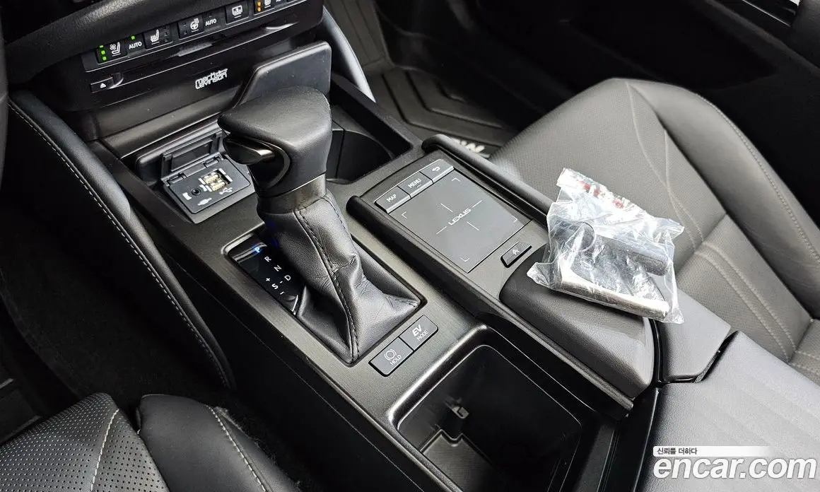 Lexus ES 2021 2.5 автомат (гидро), фото 12