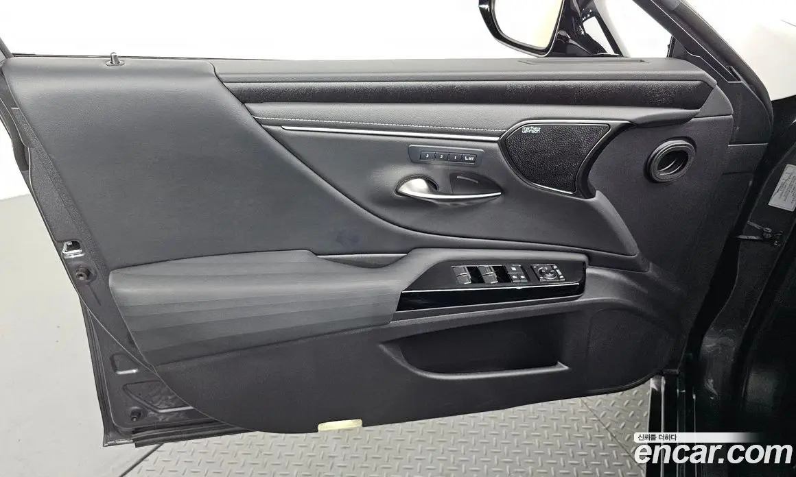 Lexus ES 2021 2.5 автомат (гидро), фото 14
