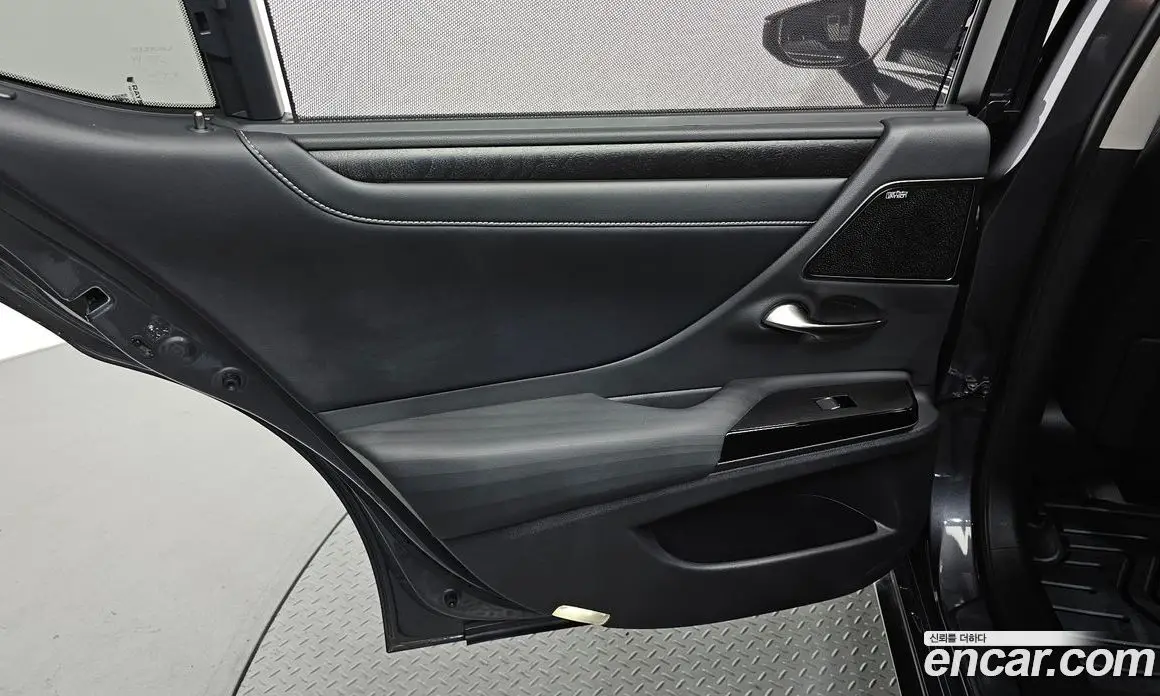 Lexus ES 2021 2.5 автомат (гидро), фото 15
