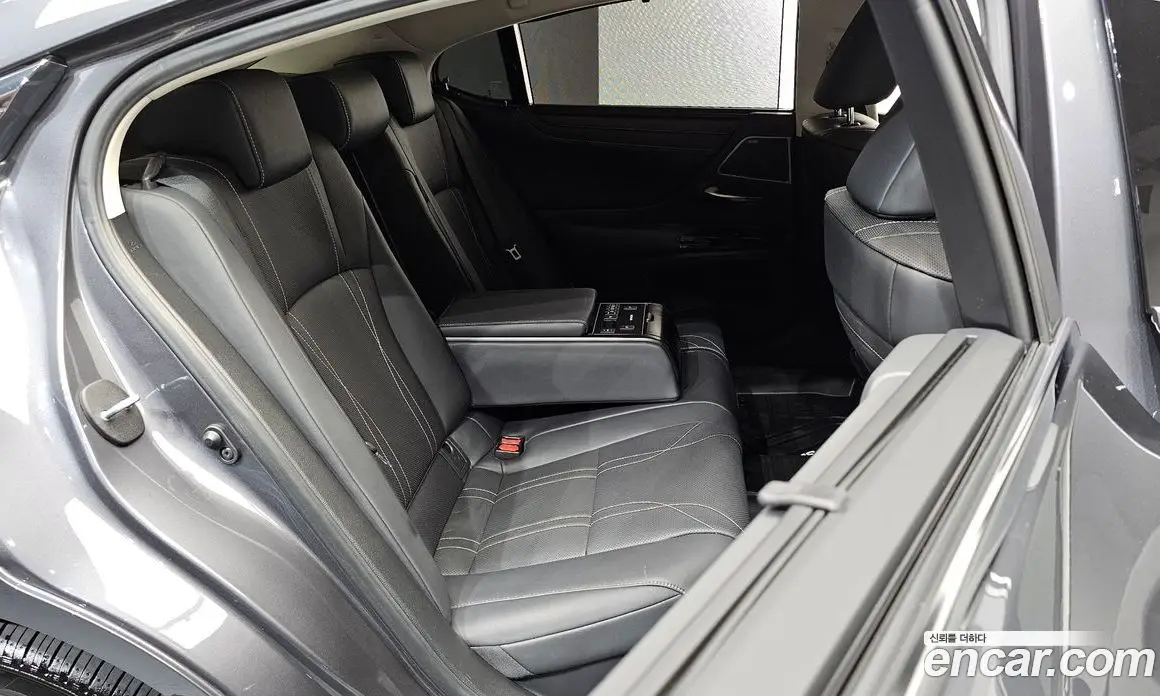 Lexus ES 2021 2.5 автомат (гидро), фото 17