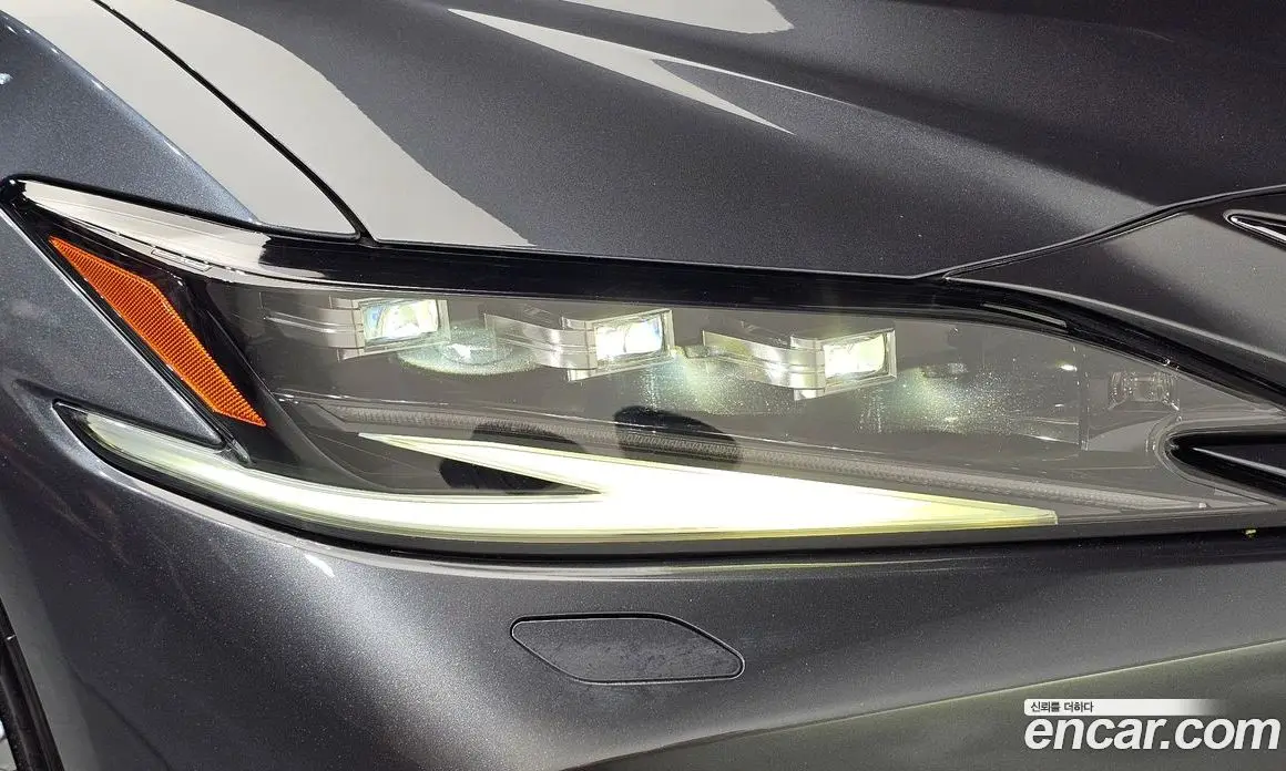 Lexus ES 2021 2.5 автомат (гидро), фото 8