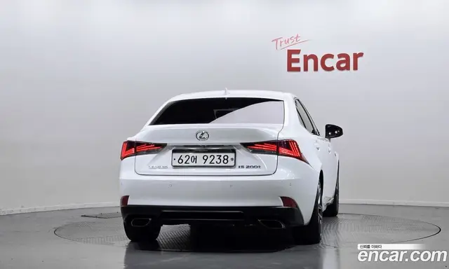 Lexus IS 2017 2.0 автомат (гидро), миниатюра 4
