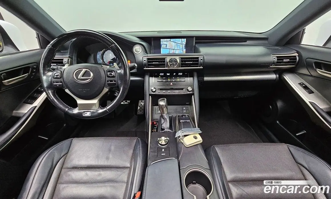 Lexus IS 2017 2.0 автомат (гидро), фото 7