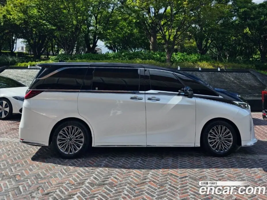 Lexus LM 2024 2.4 автомат (гидро), фото 17