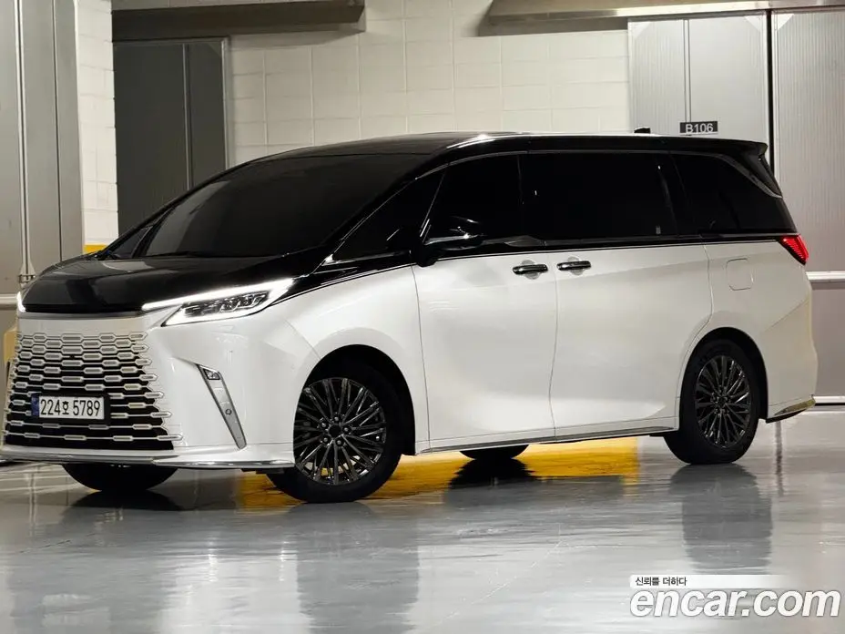 Lexus LM 2024 2.4 автомат (гидро), фото 3