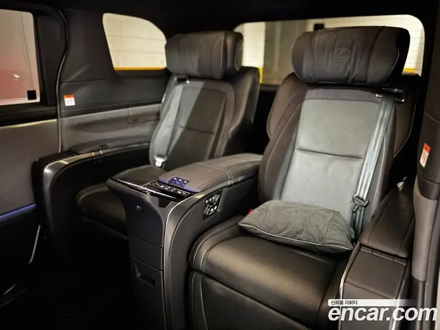 Lexus LM 2024 2.4 автомат (гидро), миниатюра 6