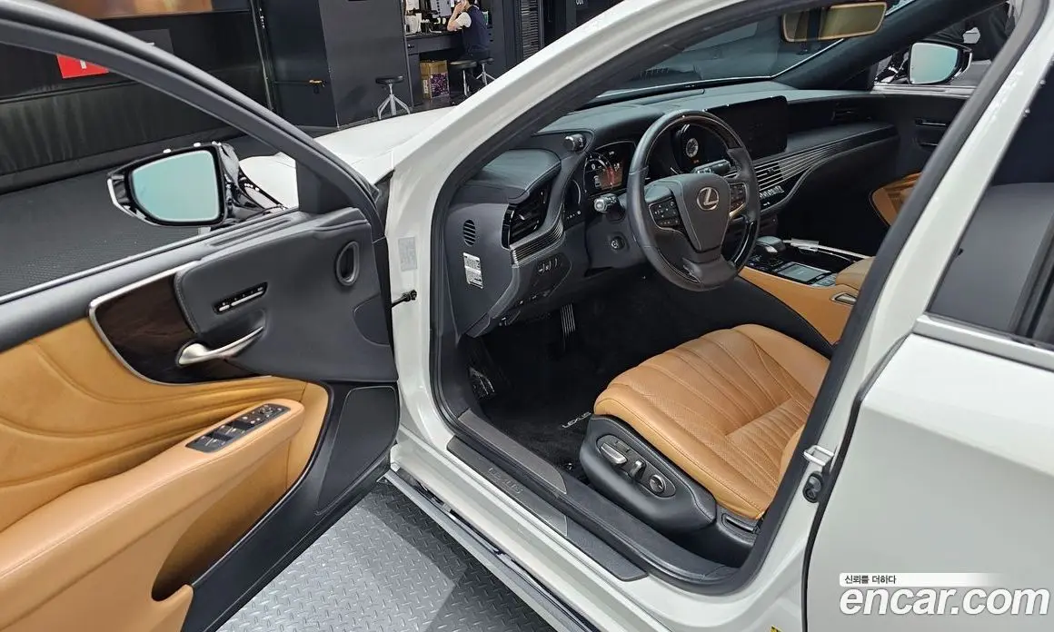 Lexus LS 2022 3.4 автомат (гидро), фото 13