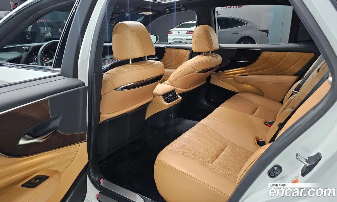 Lexus LS 2022 3.4 автомат (гидро), фото 16