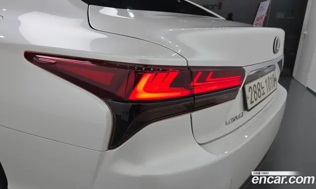 Lexus LS 2022 3.4 автомат (гидро), миниатюра 9
