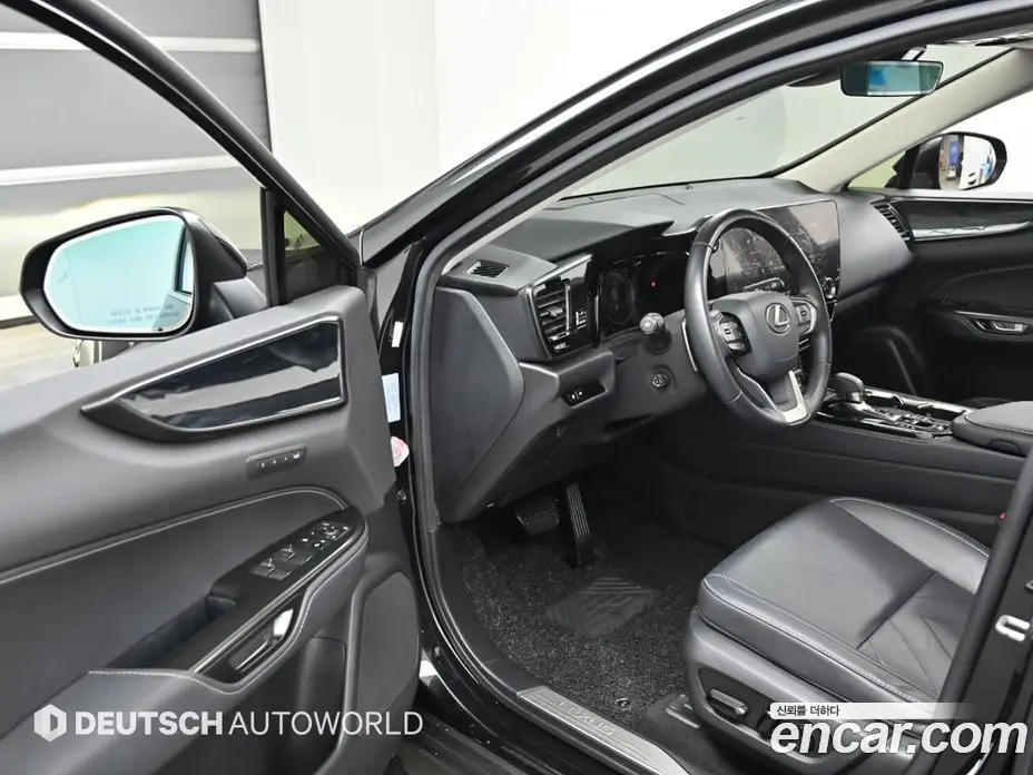 Lexus NX 2023 2.5 автомат (гидро), фото 8