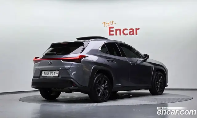 Lexus UX 2019 2.0 автомат (гидро), миниатюра 2