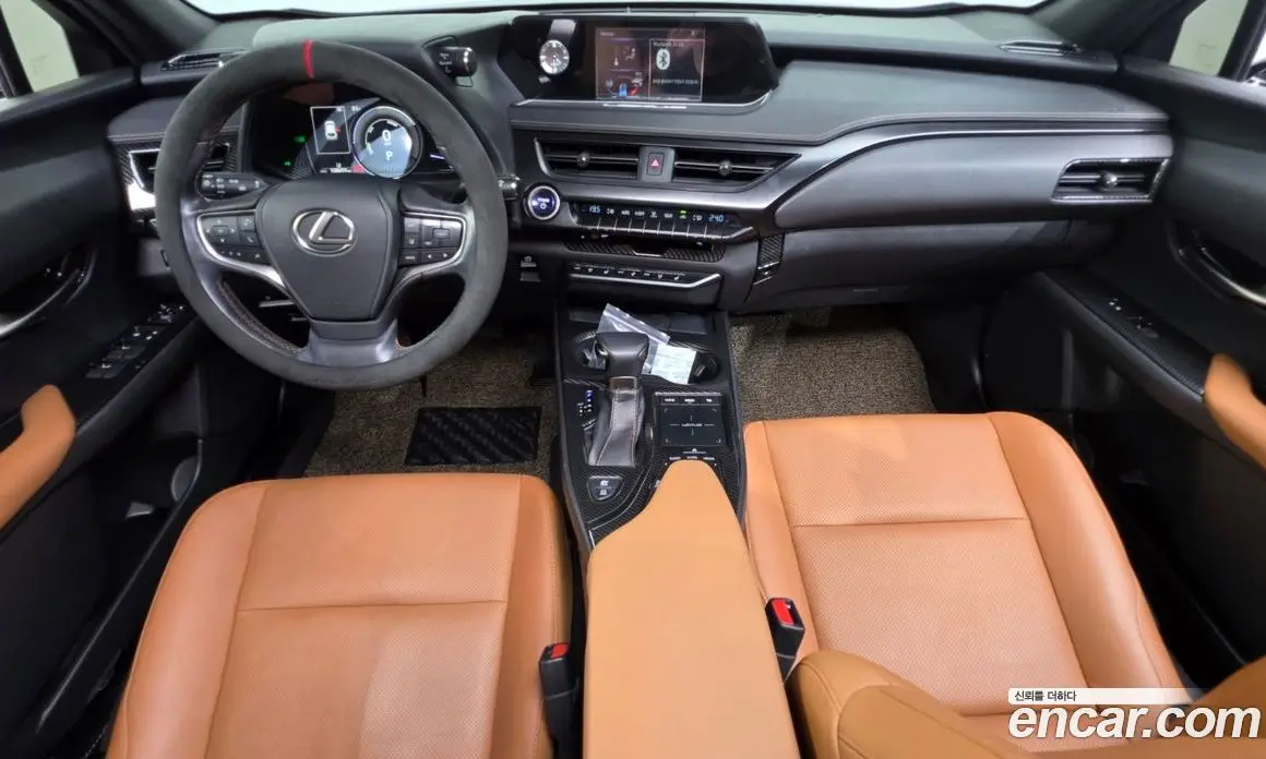 Lexus UX 2019 2.0 автомат (гидро), фото 10