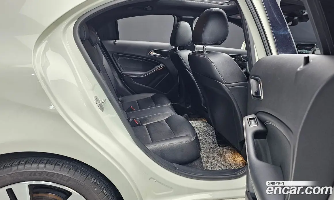 Mercedes-Benz A-Class 2018 1.6 автомат (гидро), фото 12