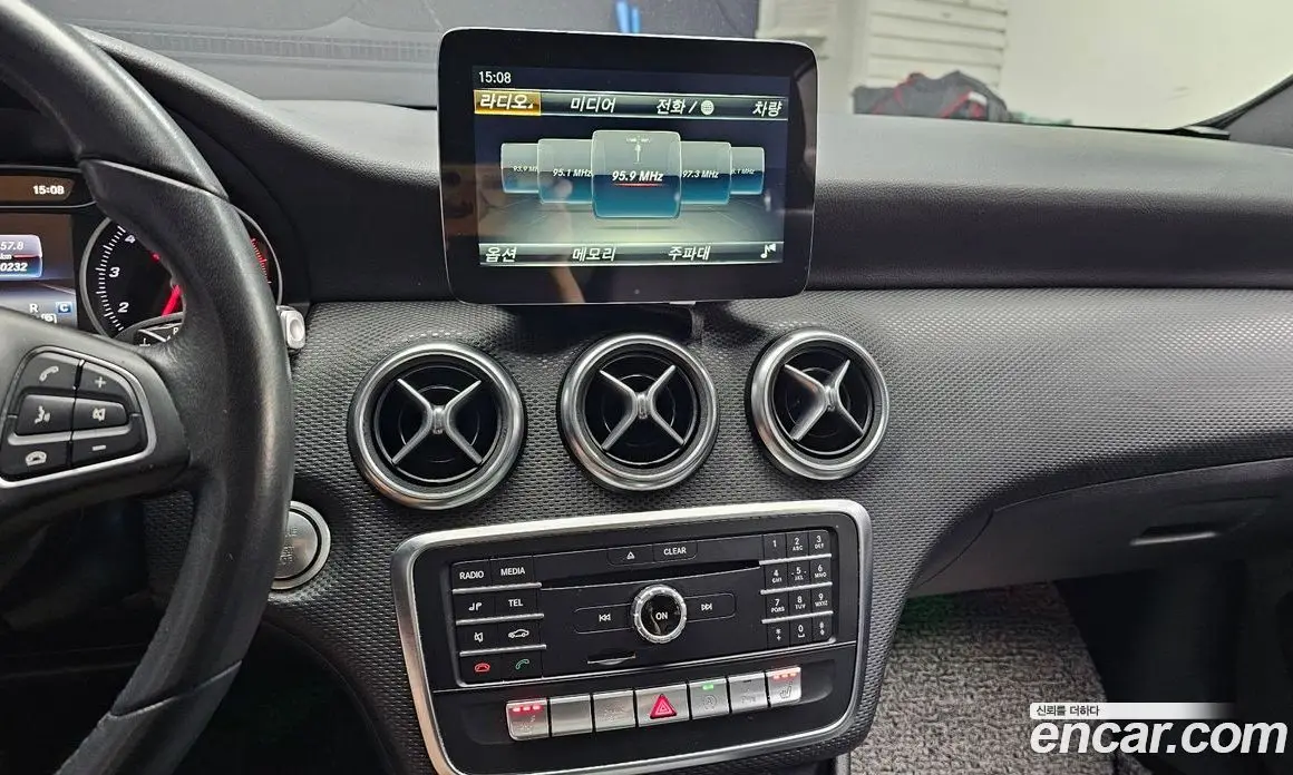 Mercedes-Benz A-Class 2018 1.6 автомат (гидро), фото 14
