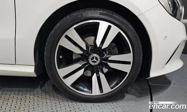 Mercedes-Benz A-Class 2018 1.6 автомат (гидро), миниатюра 5