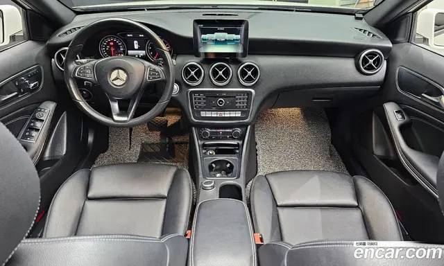 Mercedes-Benz A-Class 2018 1.6 автомат (гидро), миниатюра 7