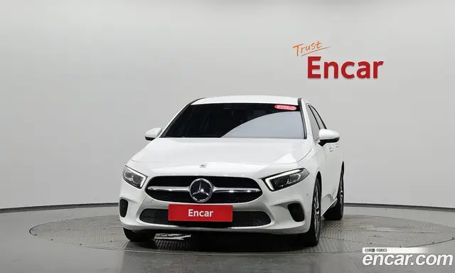 Mercedes-Benz A-Class 2021 2.0 автомат (гидро), миниатюра 2
