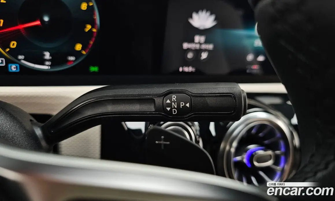 Mercedes-Benz A-Class 2021 2.0 автомат (гидро), фото 11