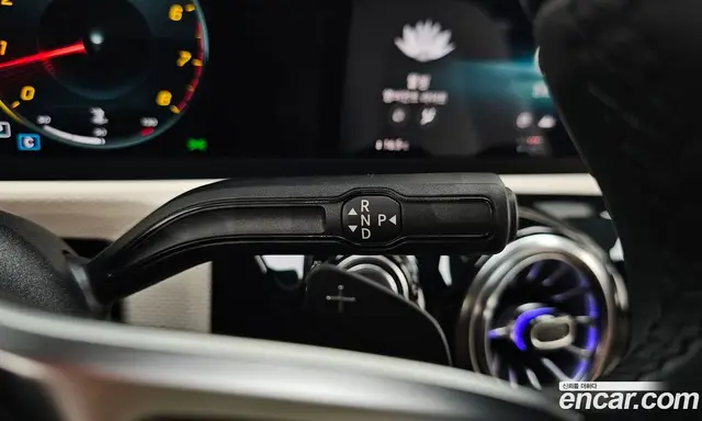 Mercedes-Benz A-Class 2021 2.0 автомат (гидро), миниатюра 11