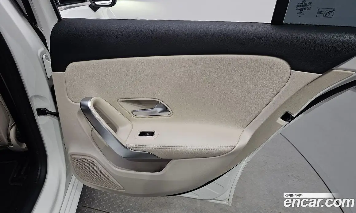 Mercedes-Benz A-Class 2021 2.0 автомат (гидро), фото 14
