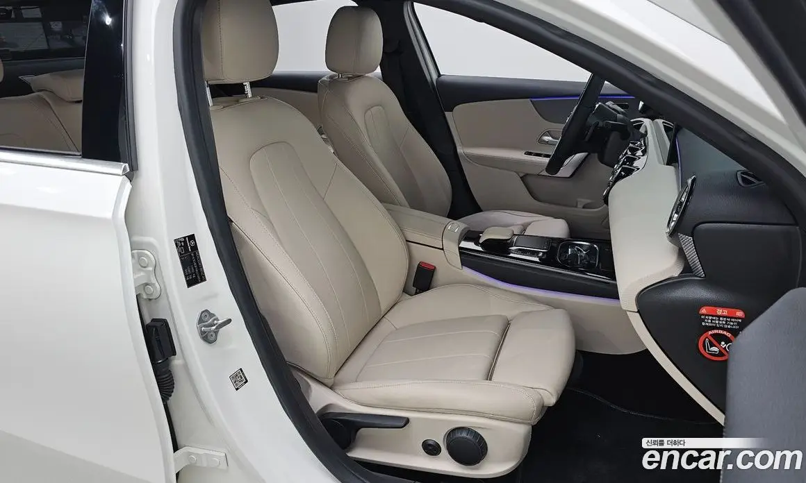 Mercedes-Benz A-Class 2021 2.0 автомат (гидро), фото 15
