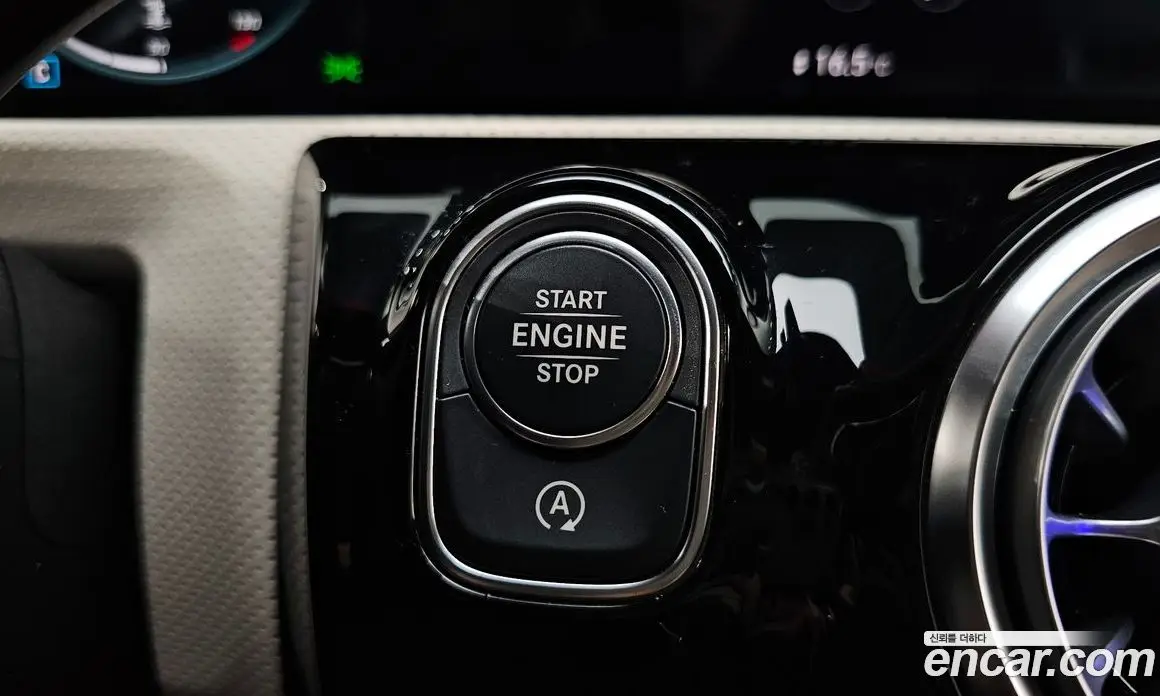 Mercedes-Benz A-Class 2021 2.0 автомат (гидро), фото 24