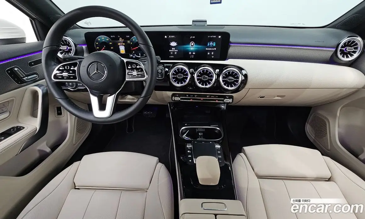 Mercedes-Benz A-Class 2021 2.0 автомат (гидро), фото 9