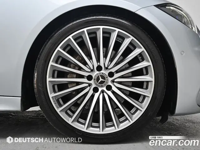 Mercedes-Benz C-Class 2023 2.0 автомат (гидро), миниатюра 5