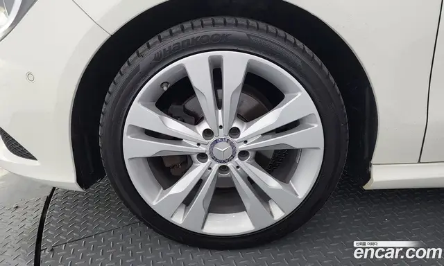 Mercedes-Benz CLA-Class 2014 1.8 автомат (гидро), миниатюра 5