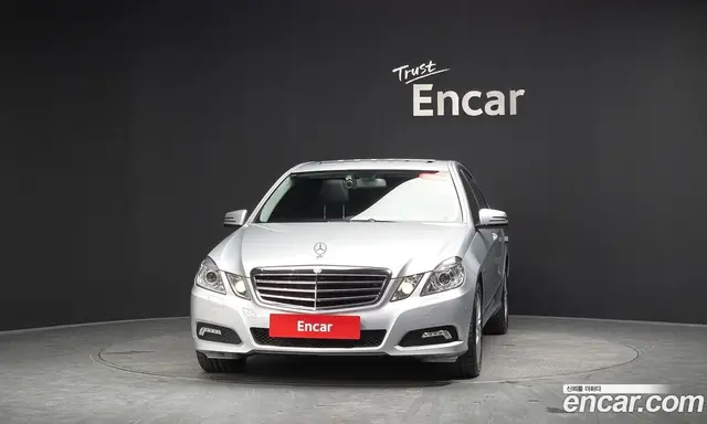 Mercedes-Benz E-Class 2010 1.8 автомат (гидро), миниатюра 2
