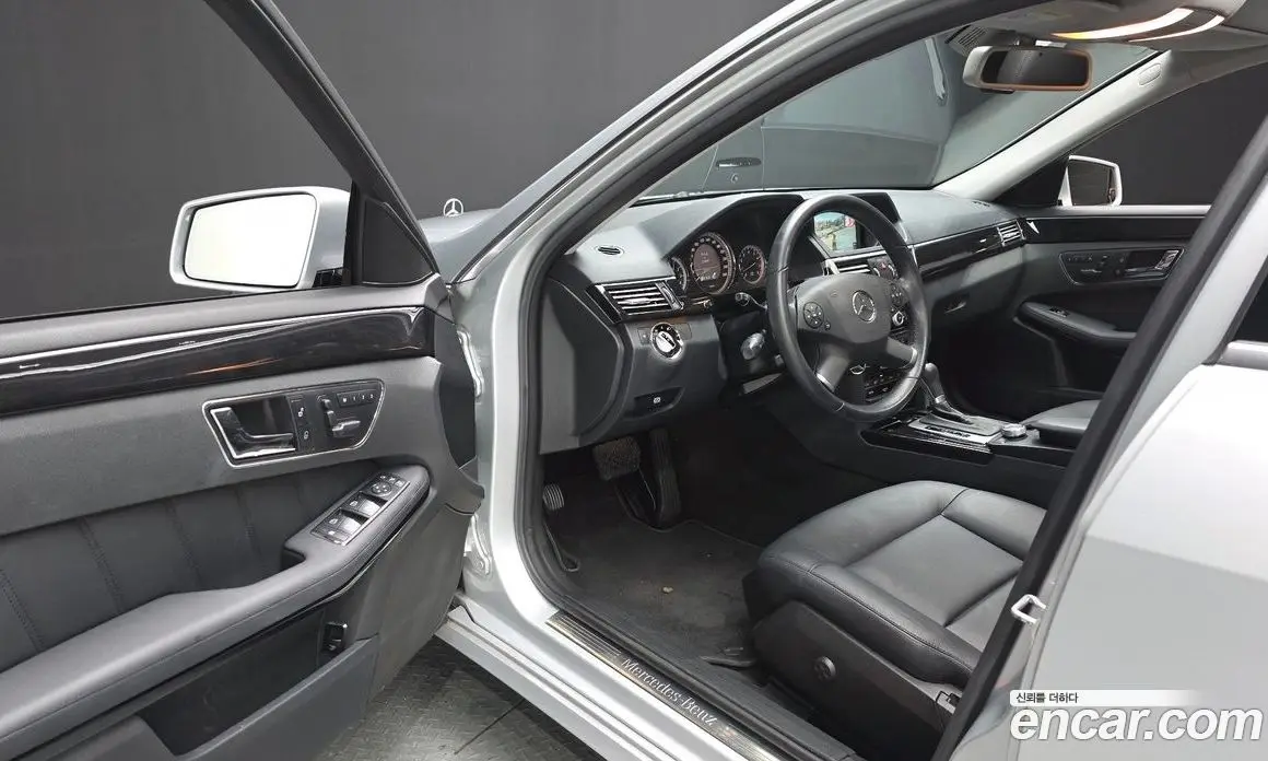 Mercedes-Benz E-Class 2010 1.8 автомат (гидро), фото 12