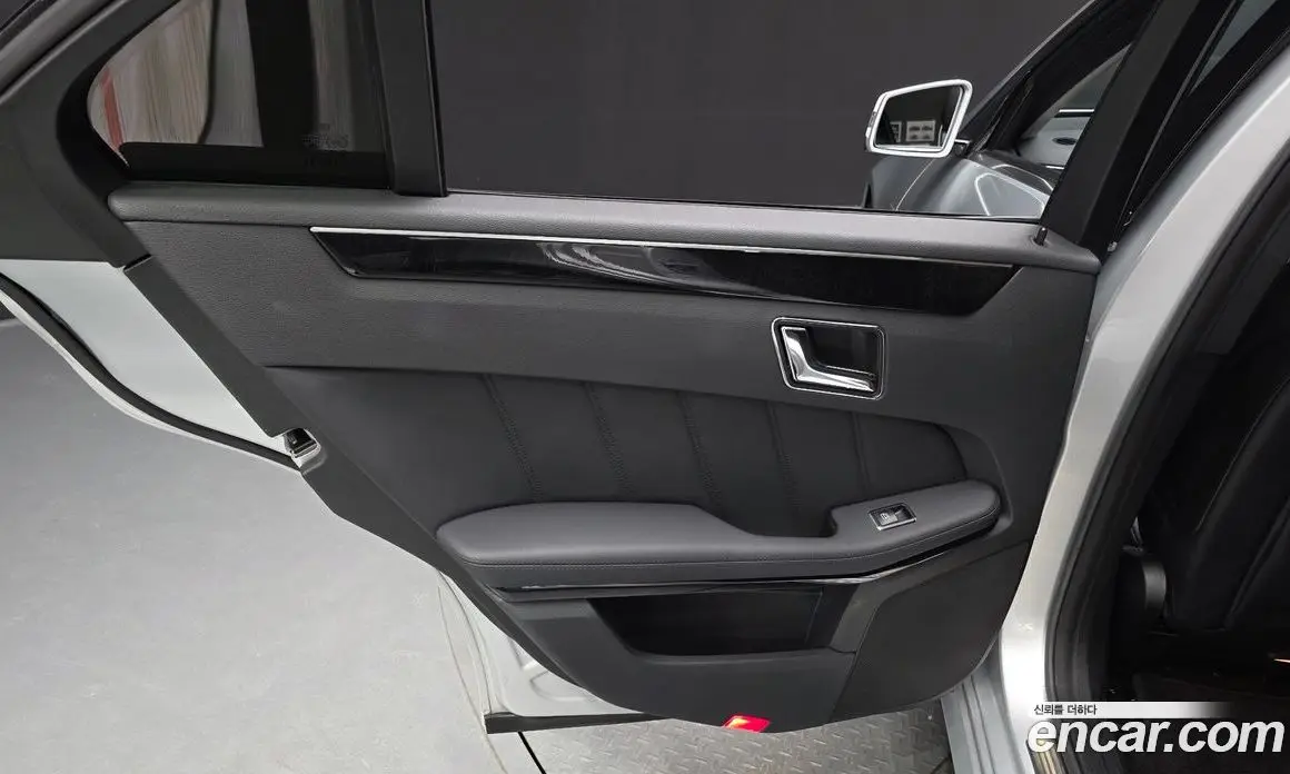 Mercedes-Benz E-Class 2010 1.8 автомат (гидро), фото 14