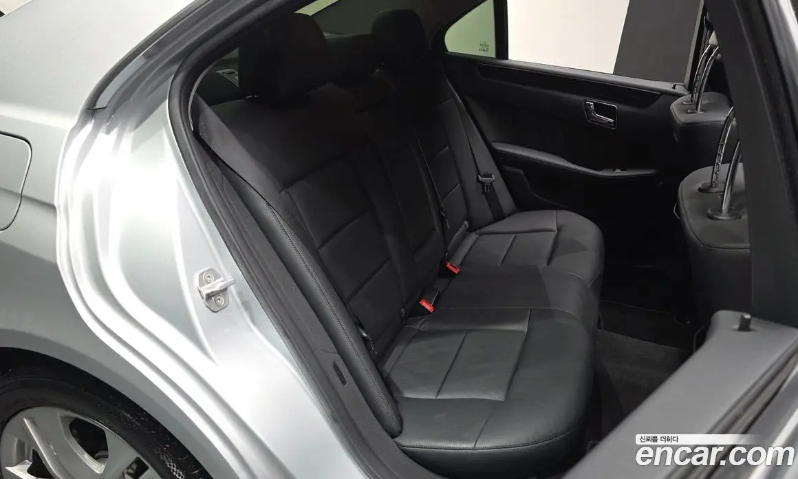 Mercedes-Benz E-Class 2010 1.8 автомат (гидро), фото 16