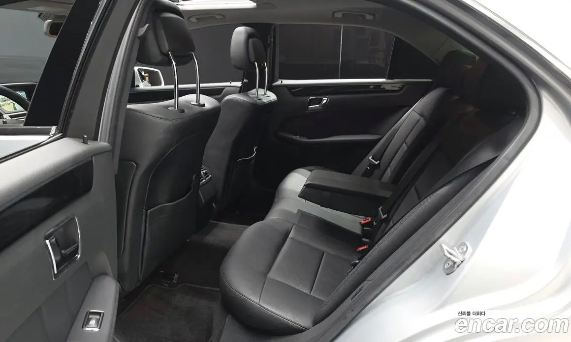 Mercedes-Benz E-Class 2010 1.8 автомат (гидро), фото 17