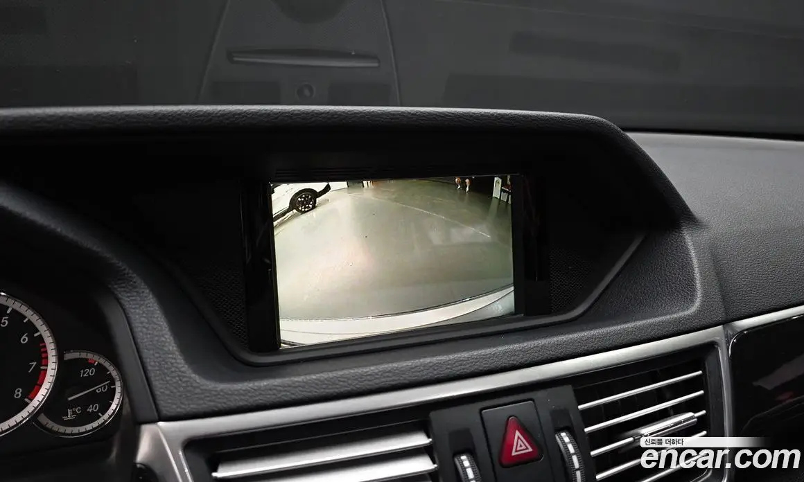 Mercedes-Benz E-Class 2010 1.8 автомат (гидро), фото 21
