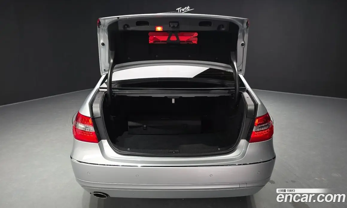 Mercedes-Benz E-Class 2010 1.8 автомат (гидро), фото 25