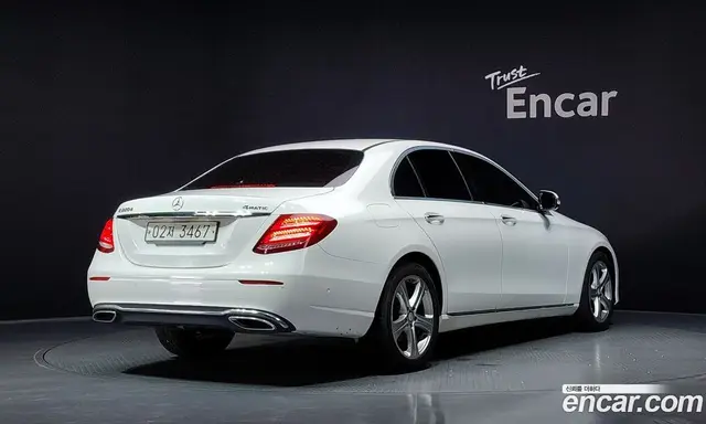 Mercedes-Benz E-Class 2017 1.9 автомат (гидро), миниатюра 2