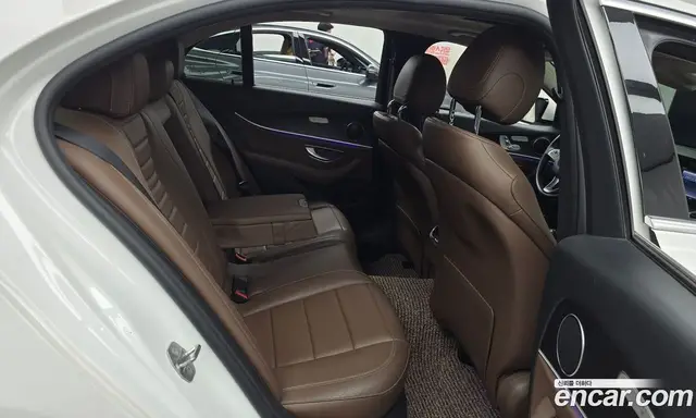 Mercedes-Benz E-Class 2017 1.9 автомат (гидро), миниатюра 11