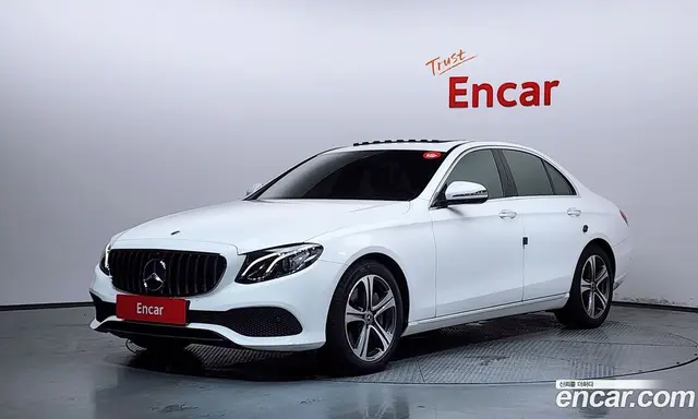 Mercedes-Benz E-Class 2019 2.0 автомат (гидро), миниатюра 1