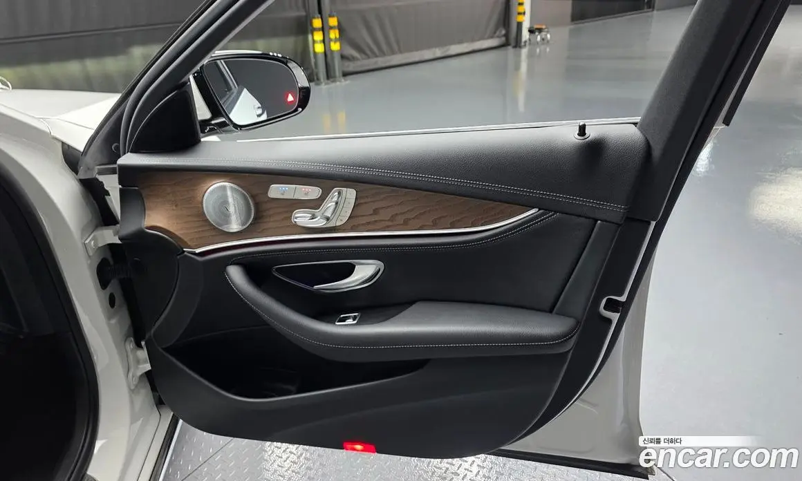 Mercedes-Benz E-Class 2020 2.0 автомат (гидро), фото 15