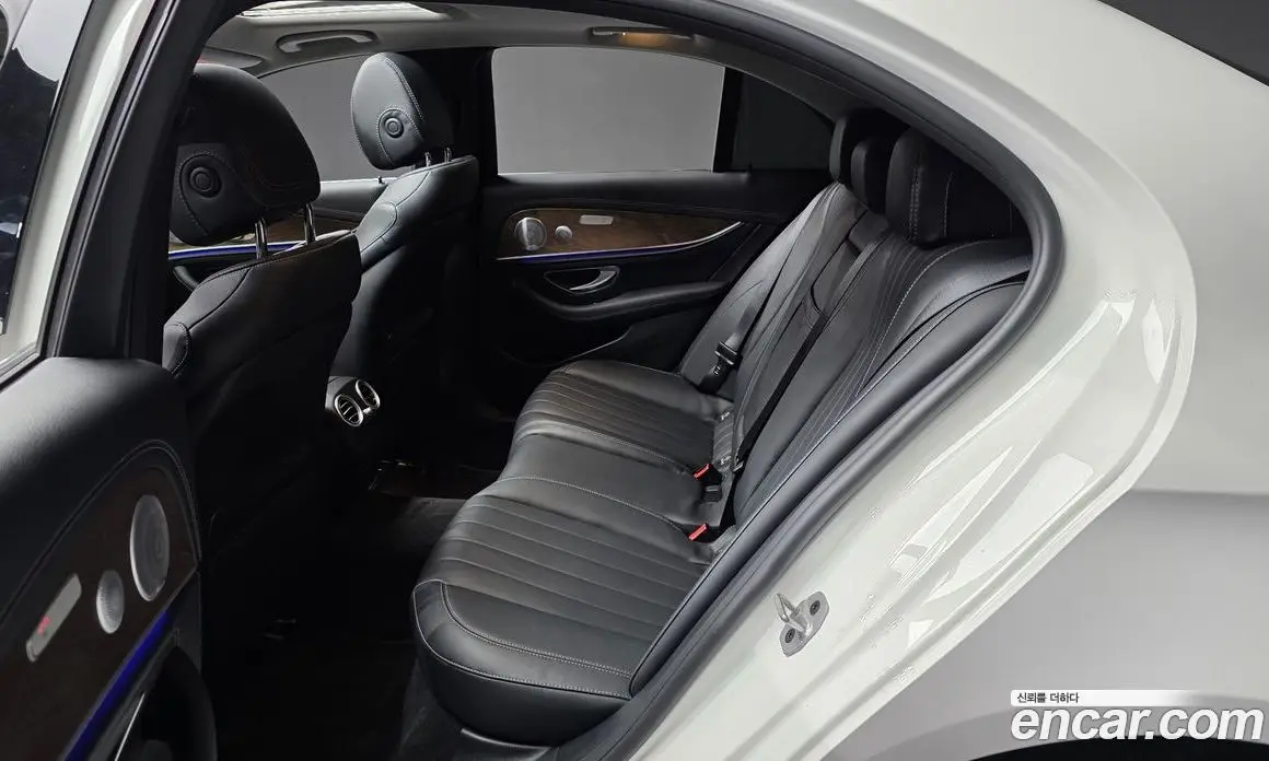 Mercedes-Benz E-Class 2020 2.0 автомат (гидро), фото 16