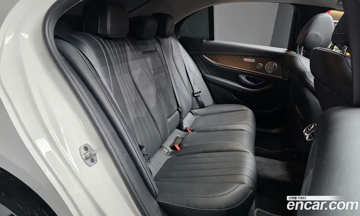 Mercedes-Benz E-Class 2020 2.0 автомат (гидро), фото 18