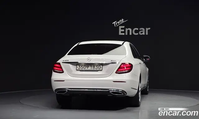 Mercedes-Benz E-Class 2020 2.0 автомат (гидро), миниатюра 4
