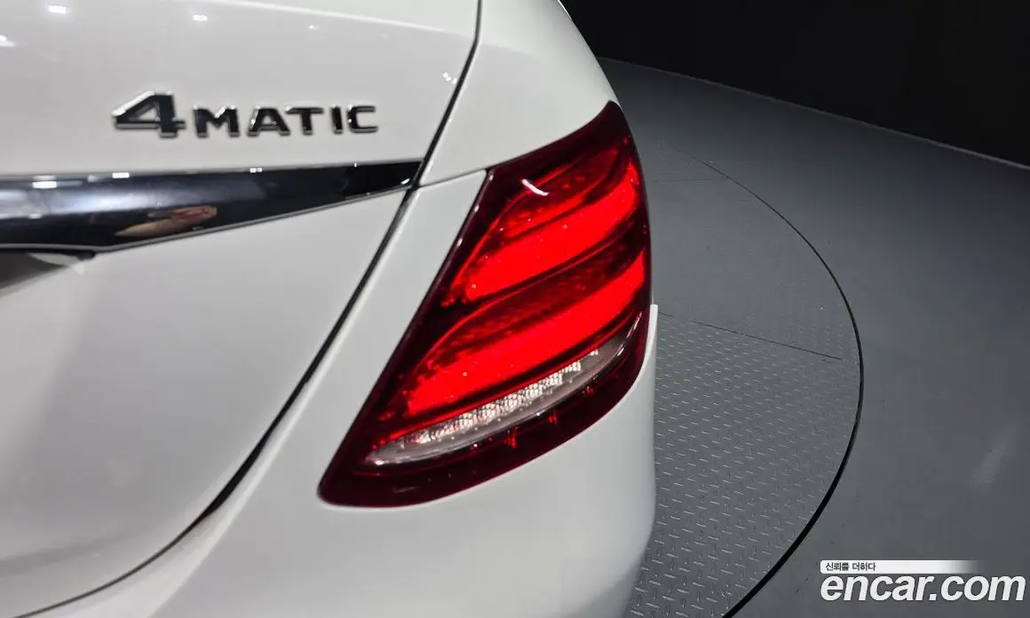 Mercedes-Benz E-Class 2020 2.0 автомат (гидро), фото 9