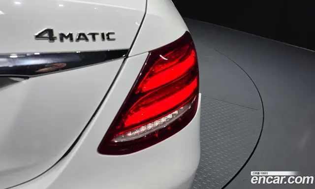 Mercedes-Benz E-Class 2020 2.0 автомат (гидро), миниатюра 9