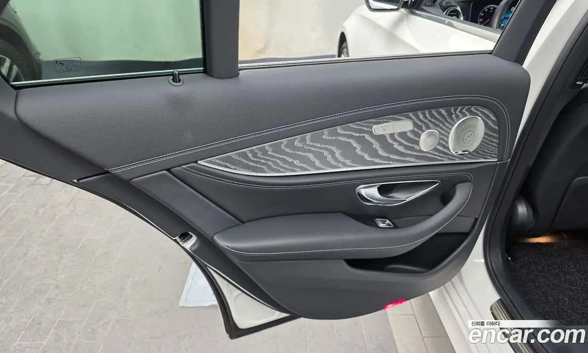 Mercedes-Benz E-Class 2021 2.0 автомат (гидро), фото 15