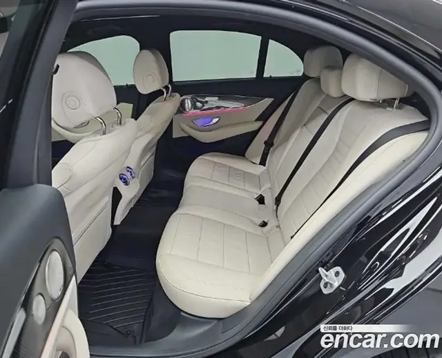 Mercedes-Benz E-Class 2023 1.9 автомат (гидро), миниатюра 12