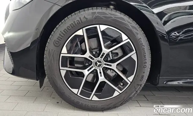 Mercedes-Benz E-Class 2025 2.0 автомат (гидро), миниатюра 5