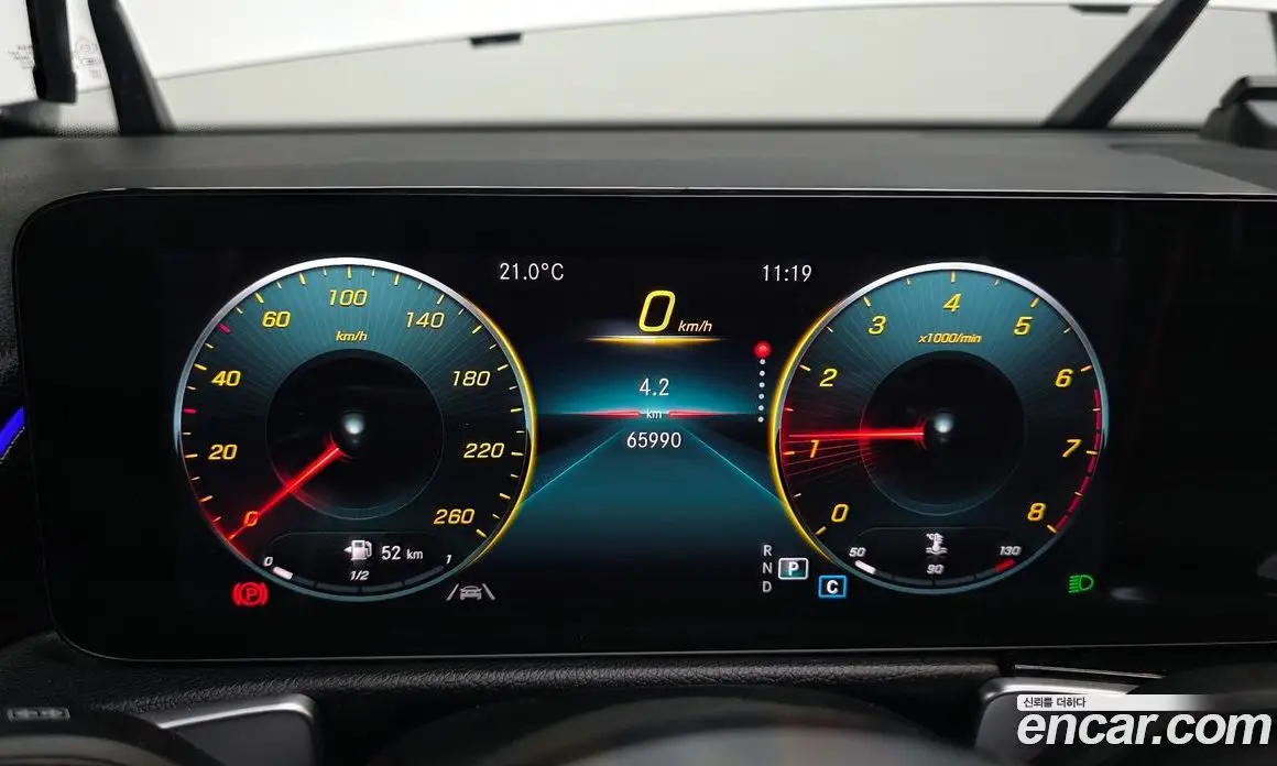 Mercedes-Benz GLB-Class 2021 2.0 автомат (гидро), фото 8 Mercedes-Benz GLB-Class 2021 2.0 автомат (гидро), фото 8